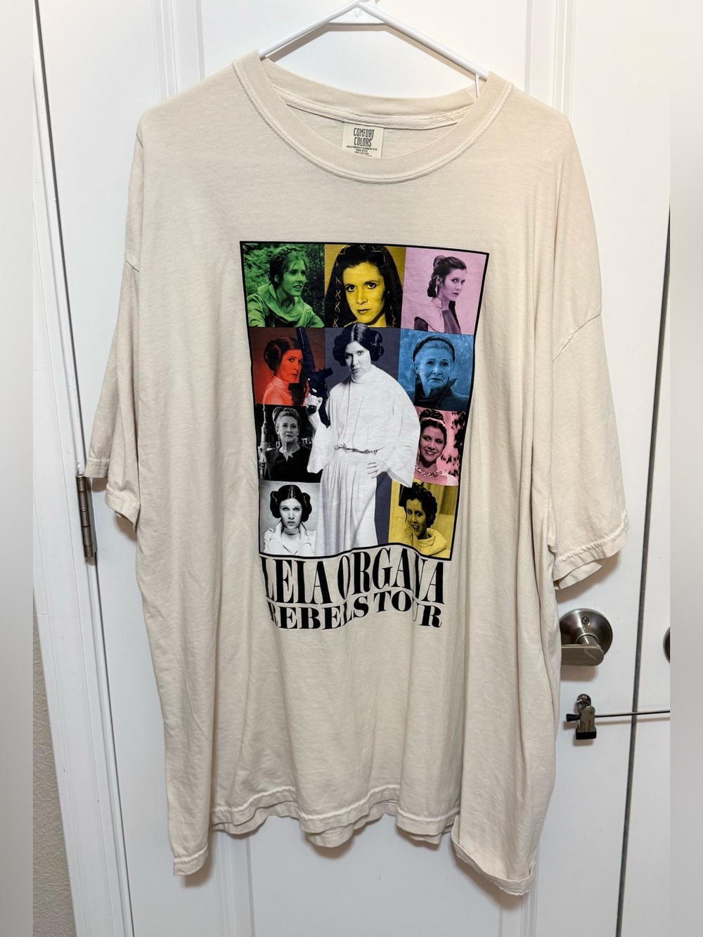Comfort Colors T-Shirt Princess Leia with the text "Leia Organa Rebels Tour" 3X